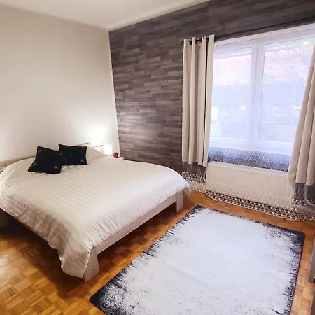 Apartment Te Huur In *