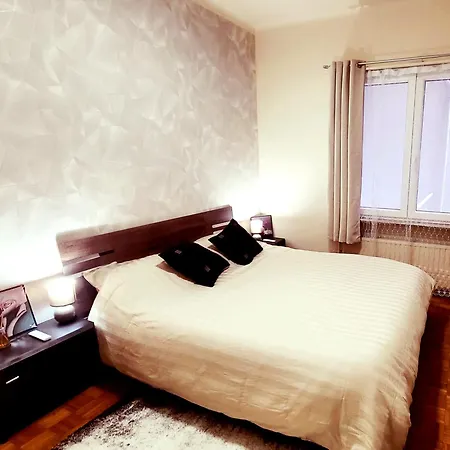 Te Huur In Apartment *